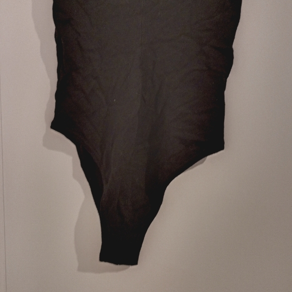 Ksubi black V front knit bodysuit in Size S - Picture 6 of 7